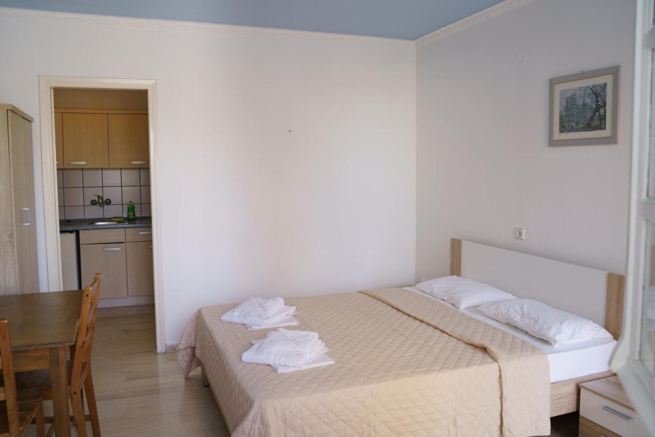 Sigma Hotel Paralia Vrachou Eksteriør bilde