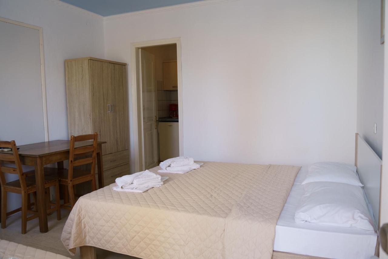 Sigma Hotel Paralia Vrachou Eksteriør bilde