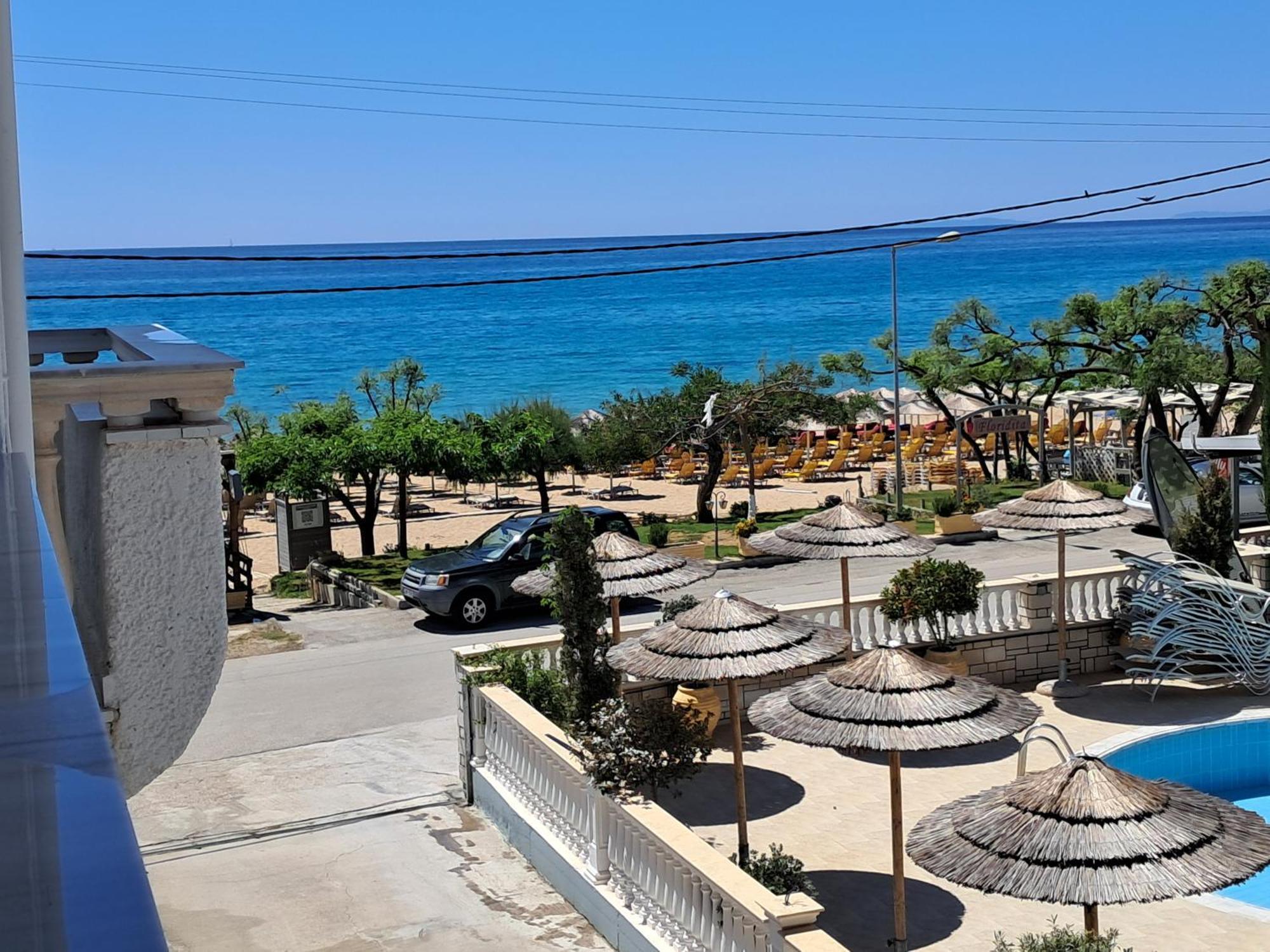Sigma Hotel Paralia Vrachou Eksteriør bilde